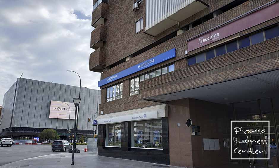 Страхування Санталусія, Дойче банк, Acciona нерухомість, Торговий центр Англійський суд